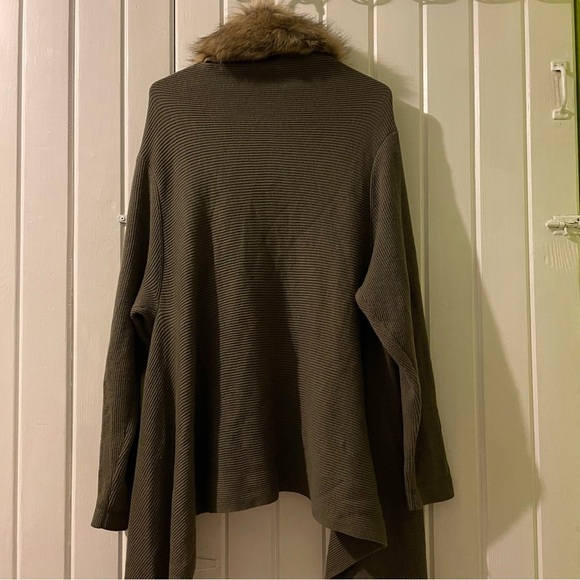 INC Faux fur collared cardigan- 3X NWOT - Picture 4 of 6